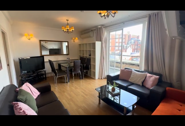 4 Bedroom Duplex Flat with Balcony in Mayfair  Main Photo
