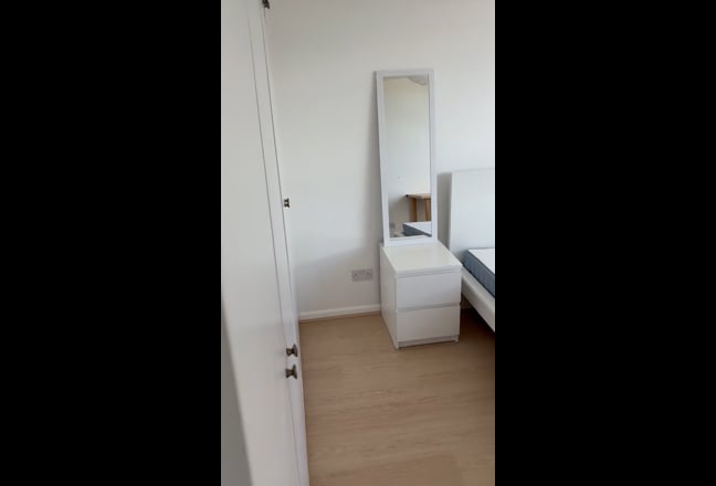Bright peaceful double room in Putney Heath Main Photo