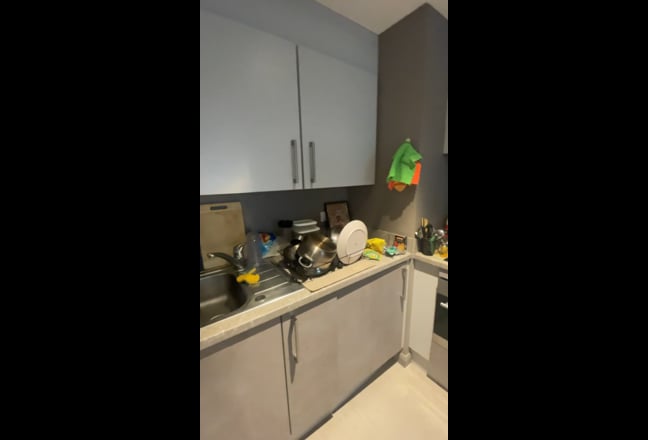 Ensuite Room Available - Students only Main Photo