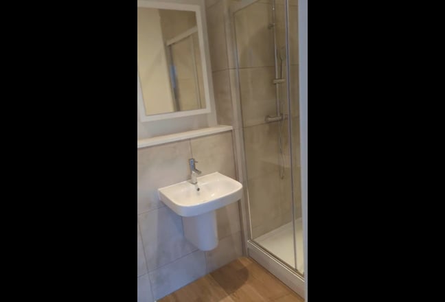 Double Bedroom with Ensuite - Whitstable Main Photo