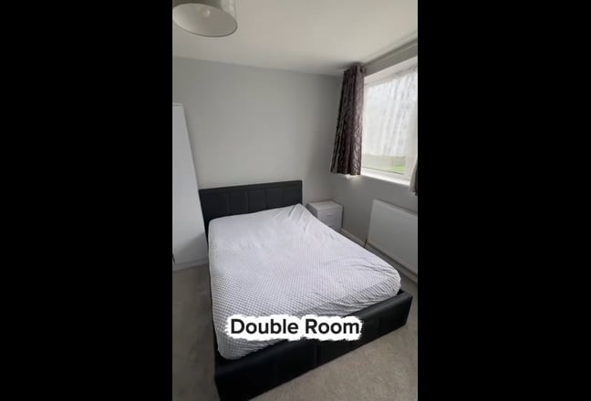 Two Double Rooms Available – Milton Keynes Main Photo