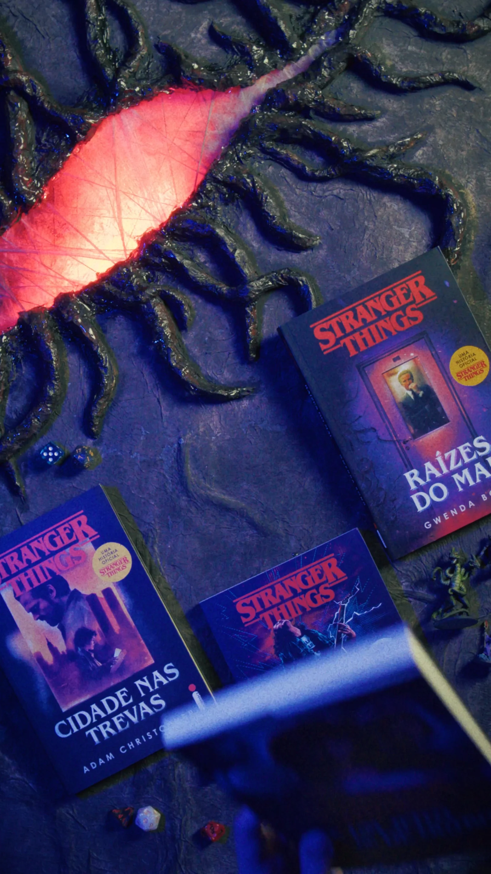 Intrínseca STRANGER THINGS: DE UM JEITO OU DE OUTRO