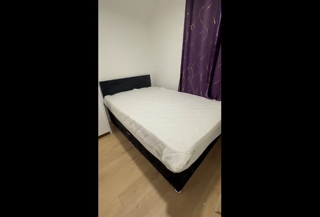 Modern En-Suite Room |bills included | RG30 1BX Main Photo