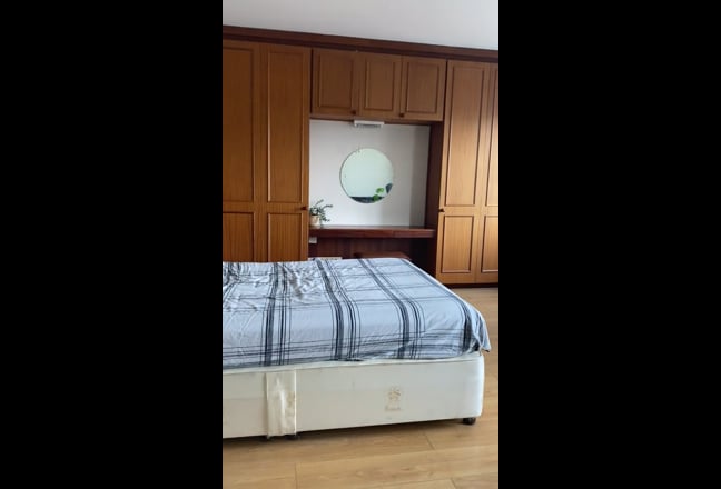 Big Sunny Double Room in Stockwell Main Photo