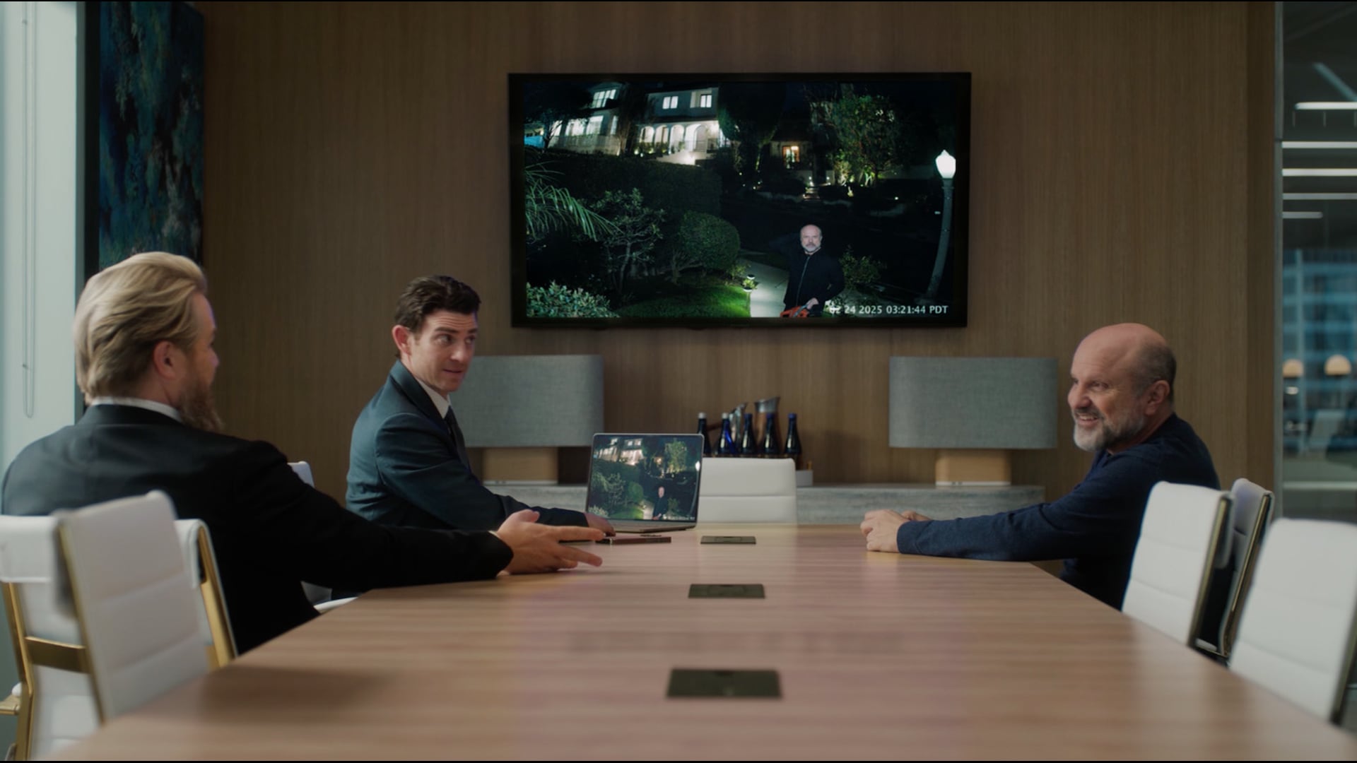 SUITS LA - ENRICO COLANTONI (PENIS HEDGE)