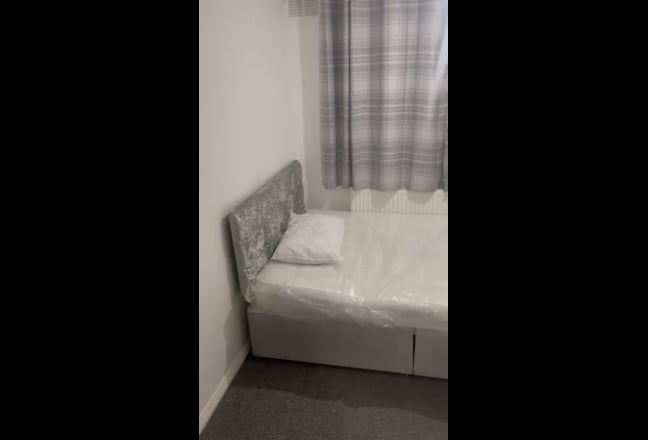 Self-Contained Studio Room For Rent at CR4 Main Photo