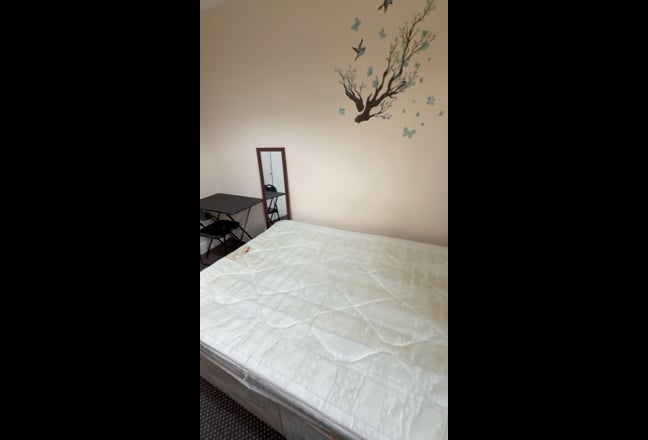 2 bedroom flat, 1 double bedroom for RENT Main Photo