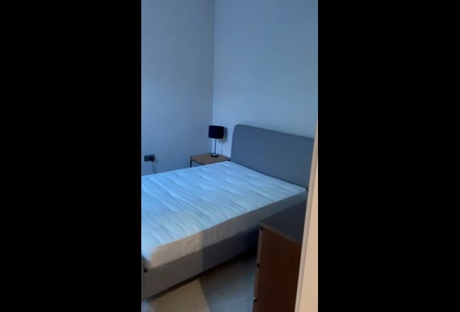 Beautiful 3 Bedroom Flat in West Kensington  Main Photo