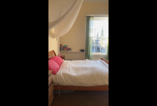 Beautiful double room in fun Westend flatshare ✨ Main Photo