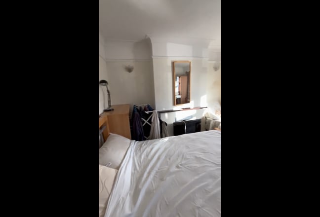 Video 1: Ground floor bedroom 
