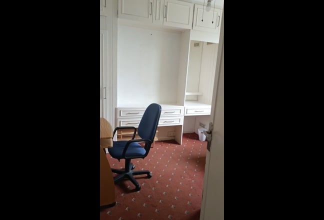 Room in Hounslow best location &pound;750 inc bills Main Photo