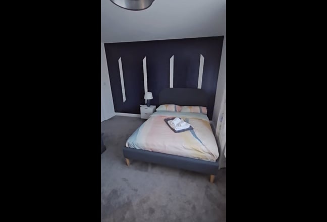  Double room with en-suite Available in Modern 4-B Main Photo