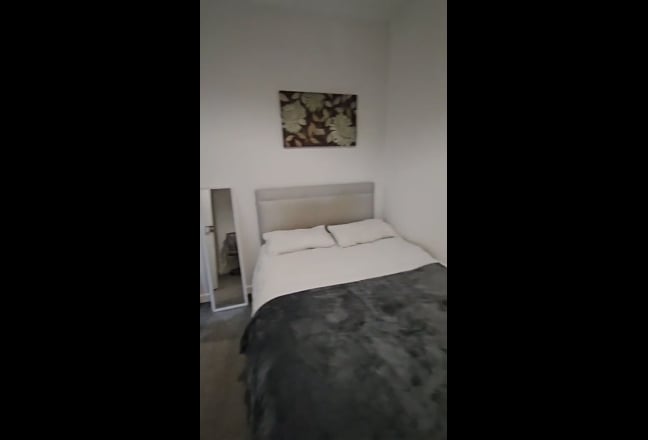 Double En-Suite with Smart TV in Burnley Main Photo