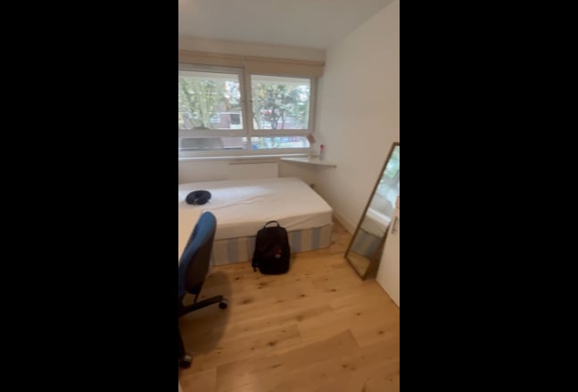 A en-suite room in King's cross St. Main Photo