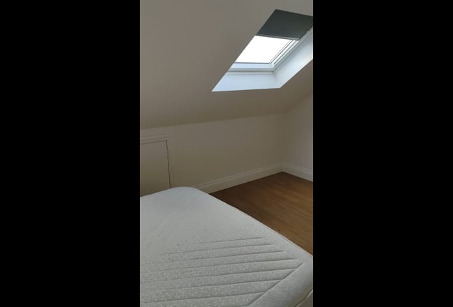 Room for let  in Earlsfield . Wandsworth. Zone3 Main Photo