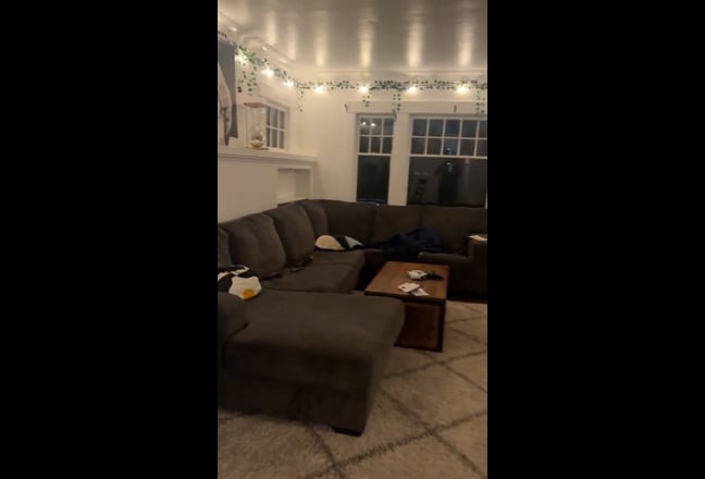 Furnished room lease takeover Main Photo