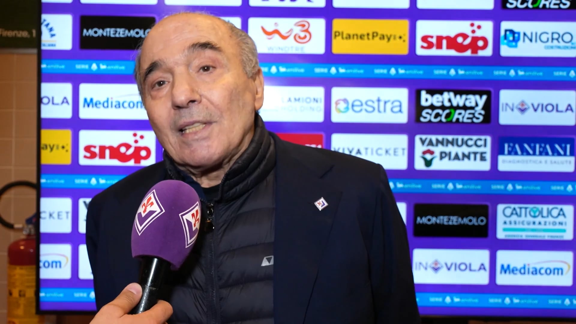 Bologna-Fiorentina si gioca. In campo per onorare Commisso