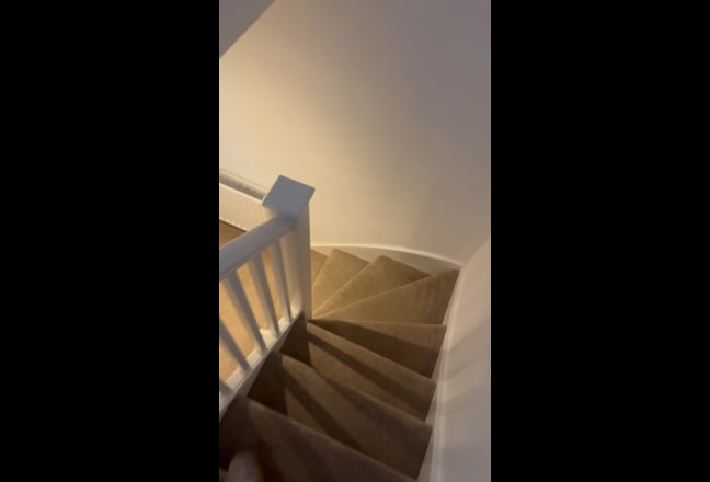 Self contained flat in stylish house Main Photo