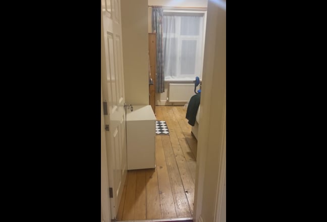 Garden, parking *&pound;100 off* Victoria Park View Main Photo