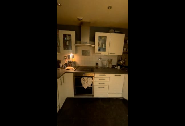 2B, Flat-share | Gym + Sauna | Pontoon Dock DLR Main Photo