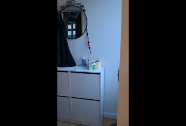 Two bedroom apartment/room available close to JR Main Photo