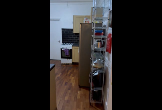 Refurbished Room with New Wooden bed Main Photo