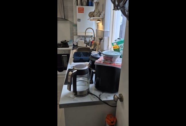 Furnished room for rent  Main Photo