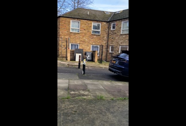 Ground floor studio in West Norwood Main Photo