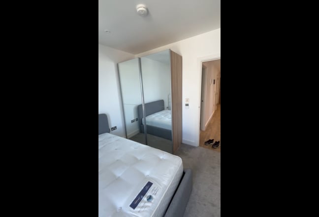 Single bedroom for rent Nine Elms  Main Photo