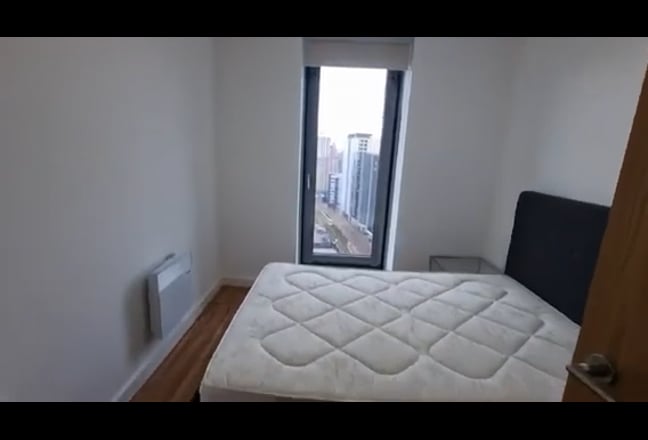 Room with Private Bathroom Main Photo