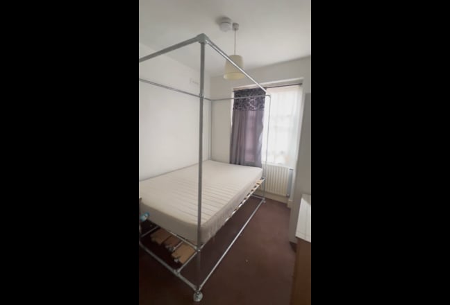 Liverpool St, Double room,  zone 1, five stations  Main Photo