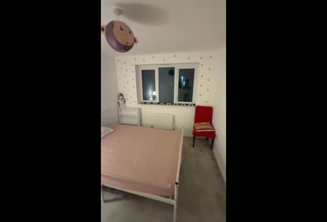 1 king size &single rooms are avaible east tilbury Main Photo