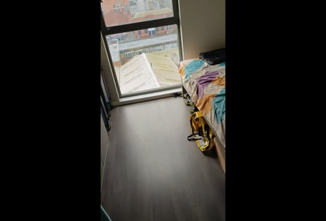 Single ensuite room at Little Patrick Street Main Photo