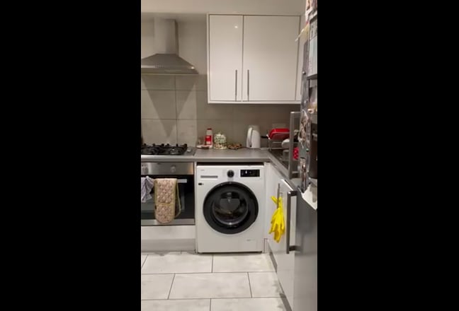 Cozy Double in Friendly Female House Share 🌸 Main Photo