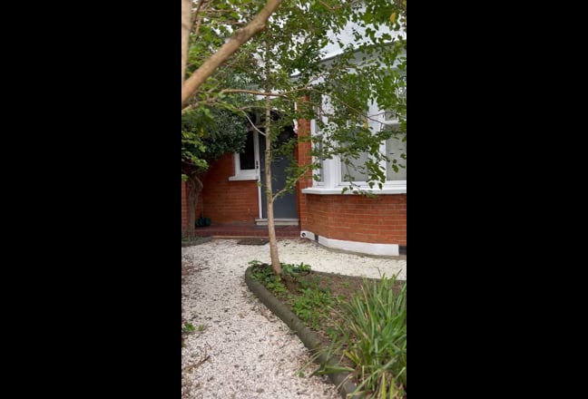 Extra Large Bedroom in Leafy Area🍃  Main Photo