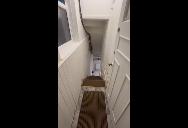 Cozy Studio Basement Flat in Brixton bills include Main Photo