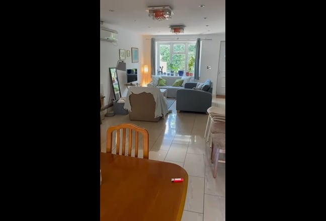 Double en suite 5 mins from Rectory Road Station Main Photo