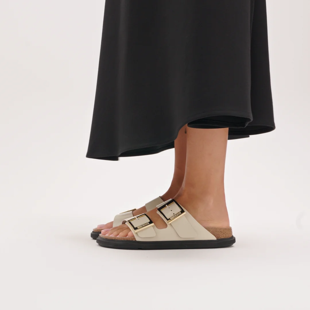 Arizona Droplet Buckle Natural Leather Patent in Color High Shine