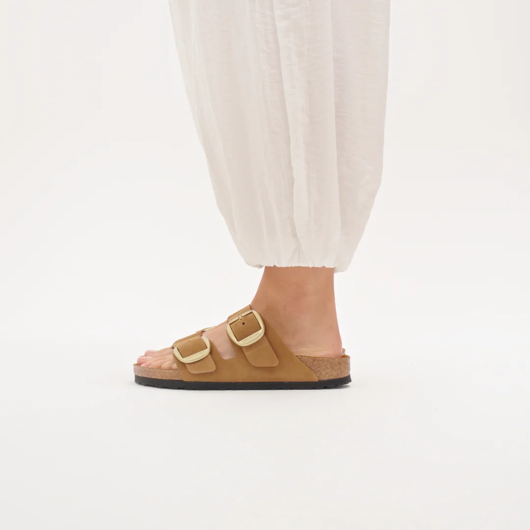 Arizona Big Buckle Nubuck Leather in Color Mink | BIRKENSTOCK US