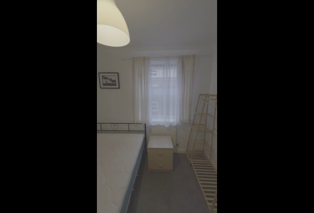 One bed one bath room for rent  Main Photo