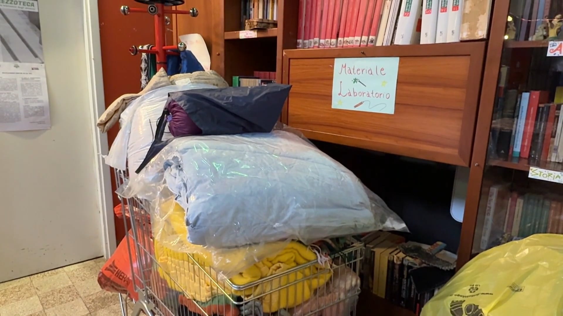 Arriva il freddo e scatta la solidarietà, mille bolognesi hanno consegnato piumoni e coperte