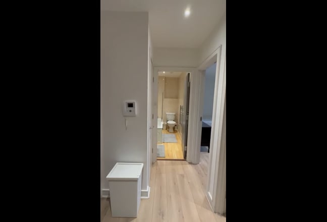 Modern Double Room near Earls Court Main Photo