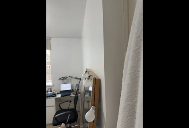 Spacious Double Room next to Swiss Cottage Station Main Photo