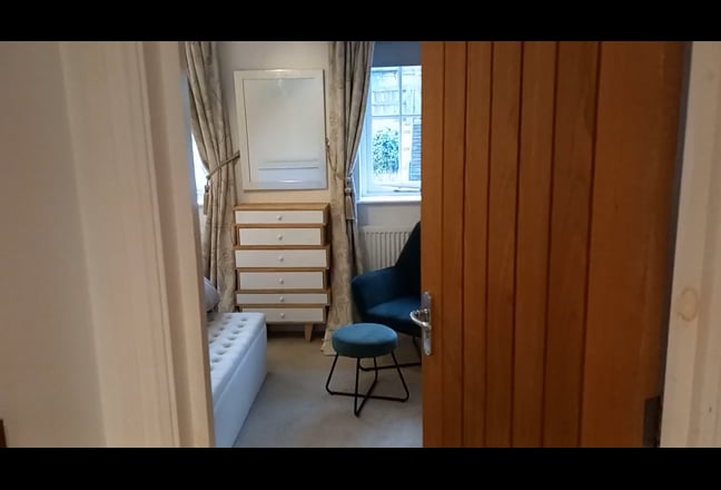 Beautiful Double Room in Townhouse Main Photo