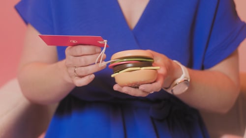 Viernes de BBQ en la empresa: ¿un beneficio o una fuerte cultura corporativa?