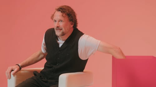 Creativity without Hierarchies: Growing with Freedom