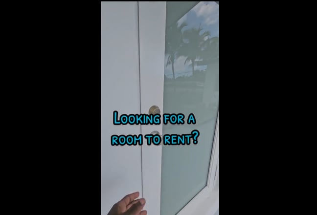 Private room in modern house!  Main Photo