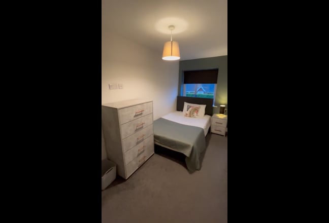 Rooms with en-suite  Main Photo