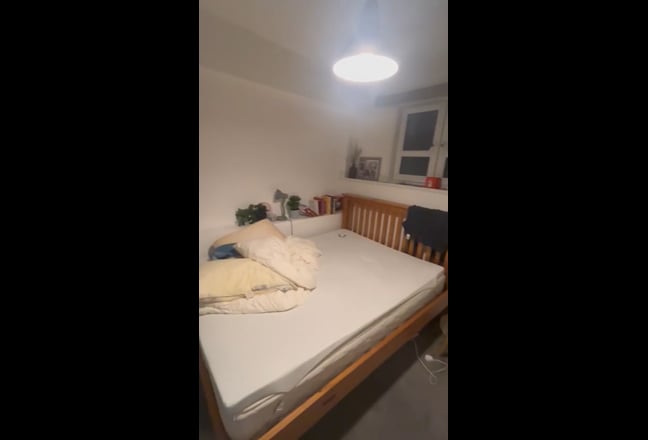 Double Room in Kennington Flat Main Photo