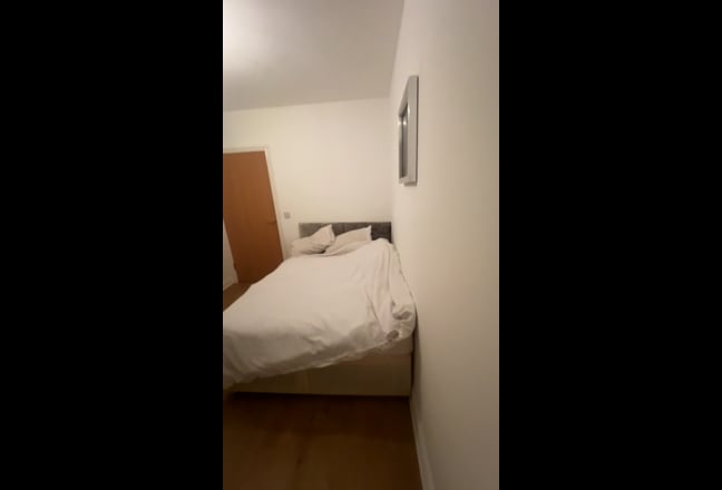 Room with Private Bathroom Close to Station  Main Photo